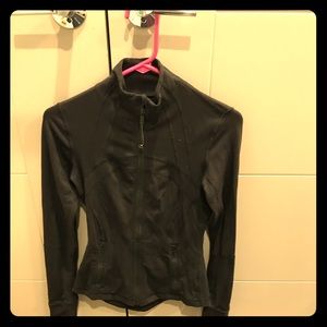 Like new! Black Lululemon define jacket 🍋